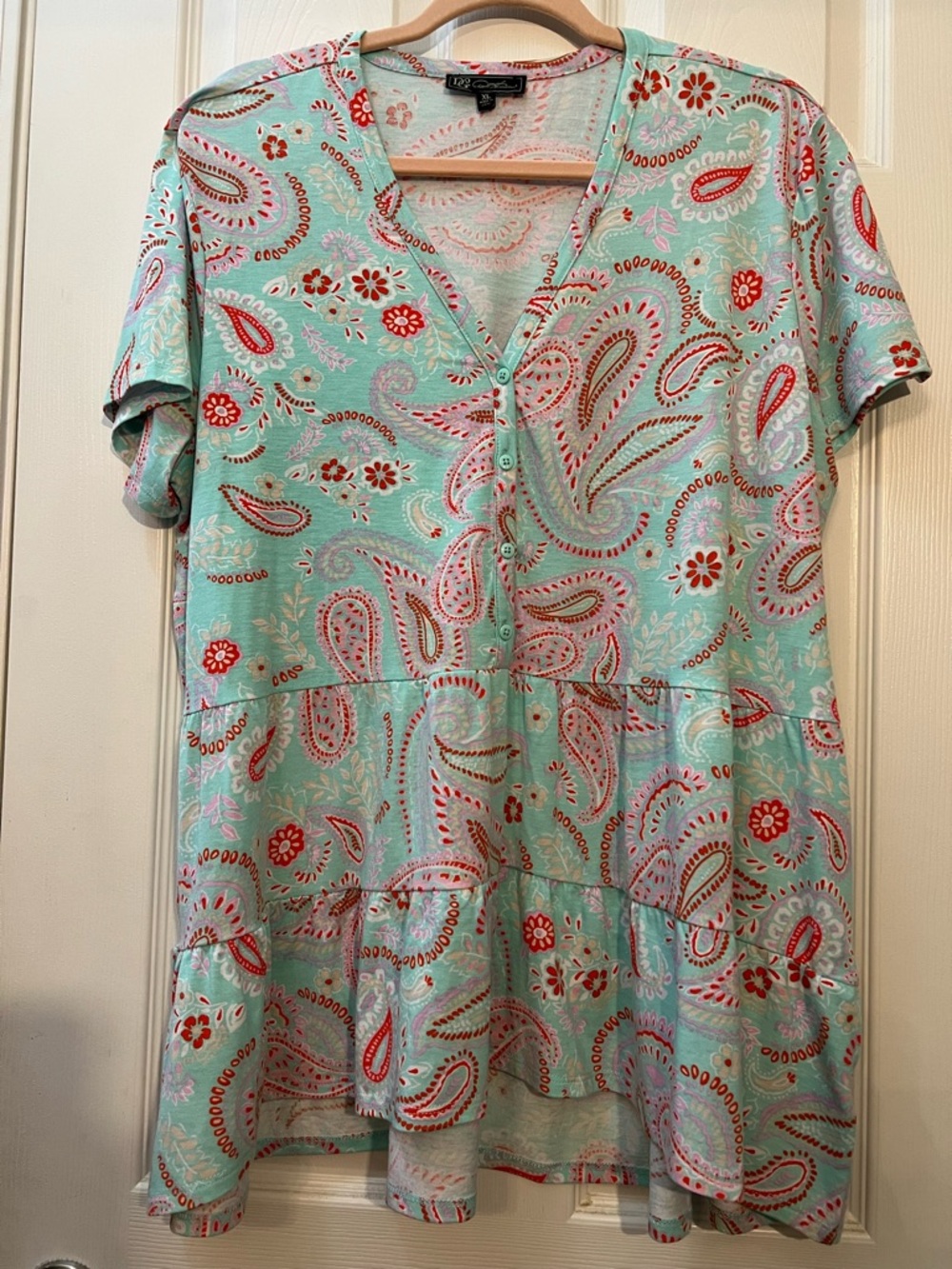 🦋 DG2 by Diane Gilman blue & pink Paisley Tiered Tunic